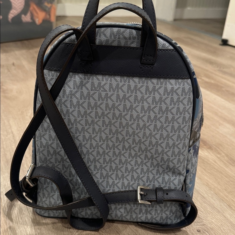 Michael Kors Navy Abbey Butterfly Small Backpack - Picture 4 of 7